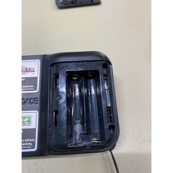 My arcade Pac-Man handheld gaming console set of 2. 1 works 1 DON’T work. - Picture 11 of 16